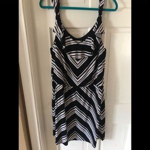 White House Black Market XL Black White Dress